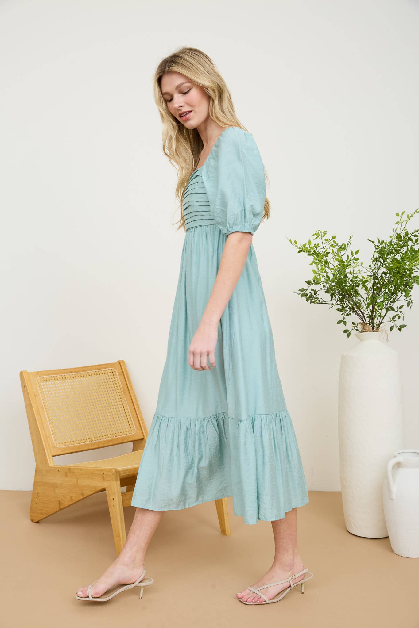 PLEATED EMPIRE WAIST PUFF SLEEVE MIDI DRESS